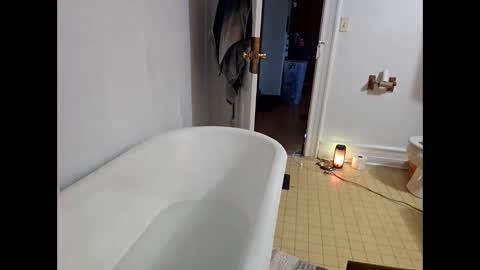 kuntryboyfresh1995 online show from December 4, 2025, 8:17 pm