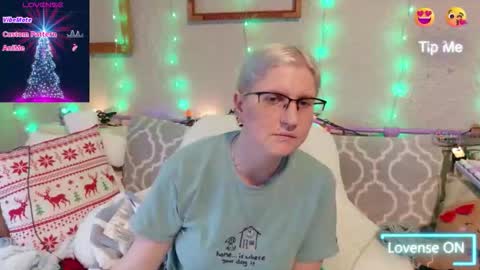 Snapshot of kunzitegoddess chatting on December 1, 2025, 5:18 pm Samantha online show from December 1, 2025, 5:18 pm