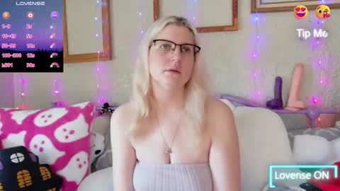 Snapshot of kunzitegoddess chatting on January 12, 2026, 3:06 pm Samantha online show from January 12, 2026, 3:06 pm