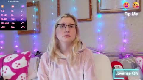 Snapshot of kunzitegoddess chatting on January 16, 2026, 3:27 pm Samantha online show from January 16, 2026, 3:27 pm