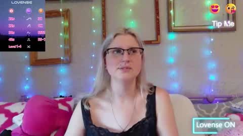 Snapshot of kunzitegoddess chatting on February 10, 2026, 1:37 pm Samantha online show from February 10, 2026, 1:37 pm