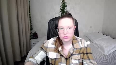 kuri_u online show from January 10, 2026, 11:12 am