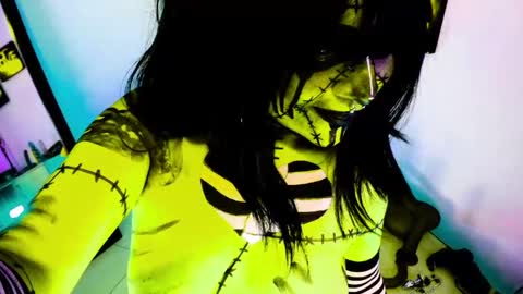 Snapshot of kuromi_bush chatting on May 31, 2026, 7:48 am IM KUROMI - MY NEXT STREAM - SATURDAY- 31 JANUARY 2026 - 10PM EST DONT MISS IT online show from May 31, 2026, 7:48 am