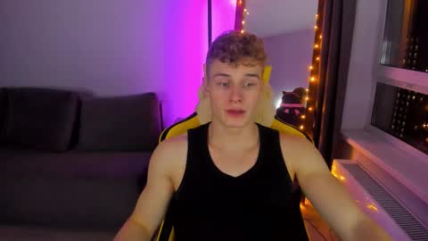 kurt_hanssen online show from October 20, 2025, 8:42 pm