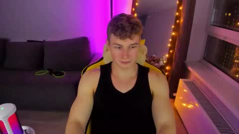 kurt_hanssen online show from December 15, 2025, 6:23 pm