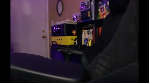 Kushgoth online show from April 28, 2026, 4:39 am
