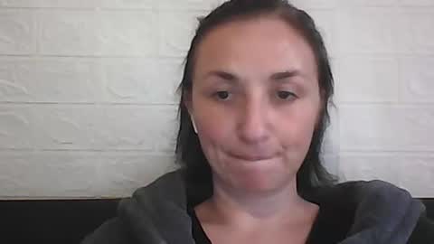 Snapshot of kusia032132 chatting on November 28, 2025, 9:45 am kusia032132 online show from November 28, 2025, 9:45 am