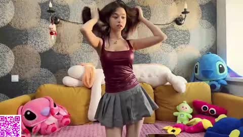 Snapshot of kusssecka chatting on May 6, 2026, 4:19 am Brianna my friends can call me Bri or kusya D online show from May 6, 2026, 4:19 am