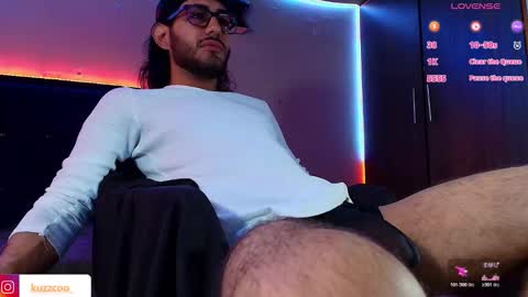 kuzzcoo online show from February 1, 2026, 1:53 pm