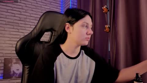 Snapshot of kvetachka chatting on September 23, 2025, 12:35 am Kvetachka Thu-Sun 0900am-1500pmGTM2 online show from September 23, 2025, 12:35 am