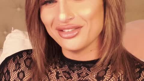 Snapshot of kxaxmichelle chatting on December 9, 2024, 11:03 pm Kick online show from December 9, 2024, 11:03 pm