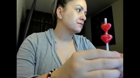 kyhara online show from November 12, 2025, 1:17 am