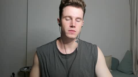 Snapshot of kyle_4u chatting on December 21, 2024, 7:27 pm Kyle online show from December 21, 2024, 7:27 pm