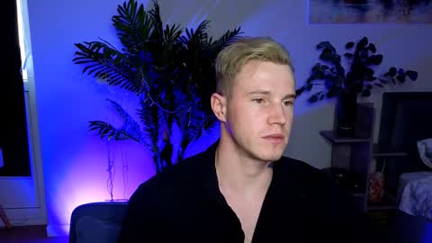 Snapshot of kyle_4u chatting on January 22, 2025, 8:40 am Kyle online show from January 22, 2025, 8:40 am