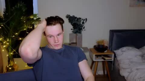 Snapshot of kyle_4u chatting on February 24, 2025, 6:05 am Kyle online show from February 24, 2025, 6:05 am