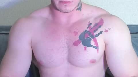 Snapshot of kyle_4u chatting on November 23, 2025, 5:35 pm Kyle online show from November 23, 2025, 5:35 pm