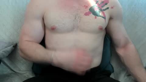 Snapshot of kyle_4u chatting on December 17, 2025, 12:22 pm Kyle online show from December 17, 2025, 12:22 pm