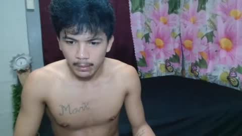 Snapshot of kyle_lourence chatting on June 21, 2026, 4:04 am kyle_lourence online show from June 21, 2026, 4:04 am