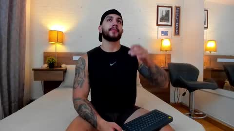 Snapshot of kylenorth_ chatting on October 5, 2025, 11:19 am kylenorth_ online show from October 5, 2025, 11:19 am