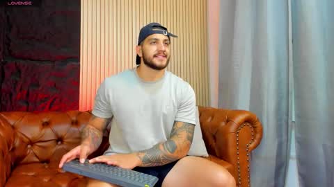 Snapshot of kylenorth_ chatting on November 7, 2025, 12:38 pm kylenorth_ online show from November 7, 2025, 12:38 pm