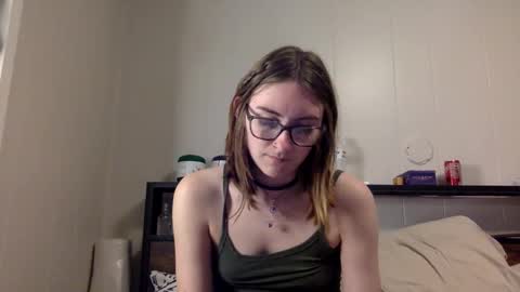 Kylianna online show from April 22, 2026, 12:13 am