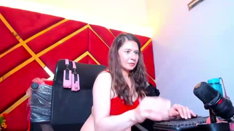 Snapshot of kylie_bloom chatting on July 17, 2026, 10:47 pm kylie_bloom online show from July 17, 2026, 10:47 pm