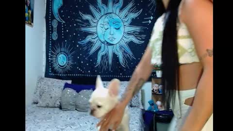 Snapshot of kylie_capricorn chatting on November 23, 2025, 10:09 pm kylie online show from November 23, 2025, 10:09 pm