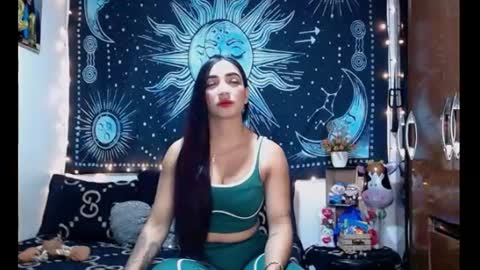 Snapshot of kylie_capricorn chatting on June 15, 2026, 8:33 pm kylie online show from June 15, 2026, 8:33 pm