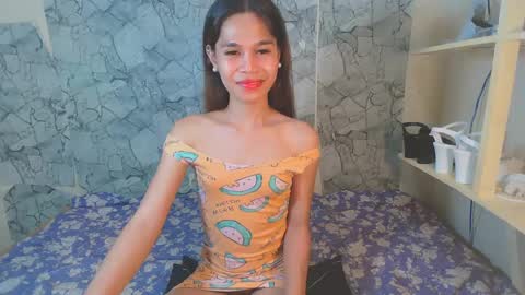 Snapshot of kylie_fuck69 chatting on December 13, 2024, 6:05 pm kylie online show from December 13, 2024, 6:05 pm