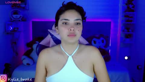 Snapshot of kylie_hottt_ chatting on February 4, 2025, 9:10 pm k ylie online show from February 4, 2025, 9:10 pm