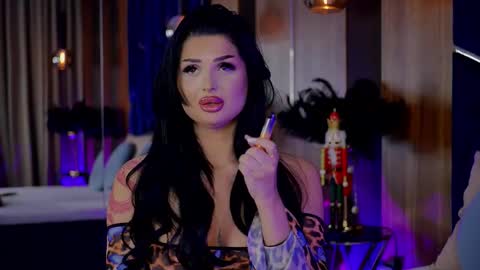 Kylie online show from December 21, 2025, 10:17 pm