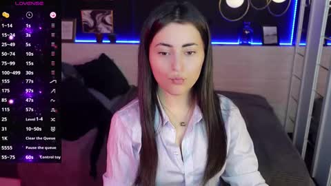 Kylie online show from February 28, 2025, 5:48 am