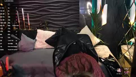 Snapshot of kylie_mellow chatting on June 10, 2026, 1:43 pm Kylie online show from June 10, 2026, 1:43 pm