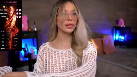 Snapshot of kyliejoyce chatting on February 24, 2025, 10:03 pm Kylie online show from February 24, 2025, 10:03 pm