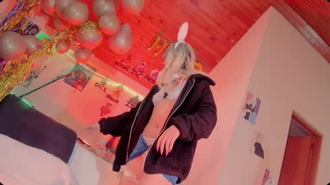 Snapshot of kyliekandy chatting on January 24, 2025, 9:58 pm online show from January 24, 2025, 9:58 pm