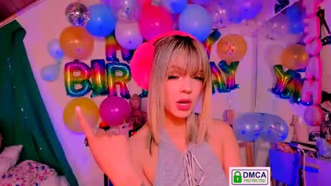 Snapshot of kyliekandy chatting on November 19, 2025, 2:11 am online show from November 19, 2025, 2:11 am