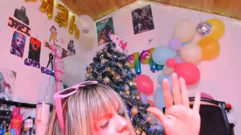 Snapshot of kyliekandy chatting on November 30, 2025, 12:58 am online show from November 30, 2025, 12:58 am