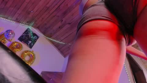 Snapshot of kyliekandy chatting on March 25, 2026, 11:55 pm online show from March 25, 2026, 11:55 pm