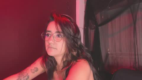 Snapshot of kyliemaxwell chatting on December 21, 2025, 12:45 pm K Y L I E online show from December 21, 2025, 12:45 pm