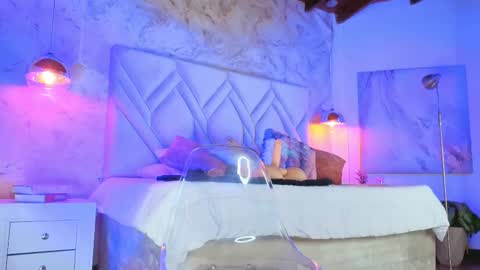 Kyle online show from December 18, 2025, 2:01 pm