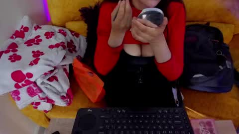 Snapshot of kyomi_chang chatting on May 14, 2026, 1:51 pm Kyomi online show from May 14, 2026, 1:51 pm