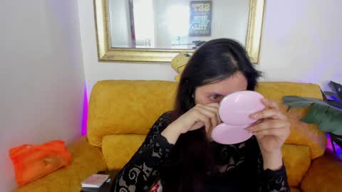 Snapshot of kyomi_chang chatting on May 19, 2026, 1:39 pm Kyomi online show from May 19, 2026, 1:39 pm