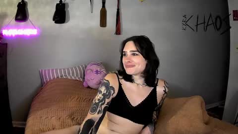 Kyra Chaos online show from May 18, 2026, 4:07 am