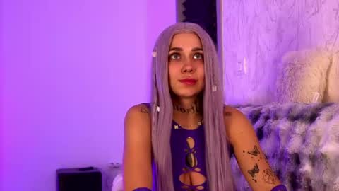 kyradesire online show from June 18, 2026, 2:54 pm