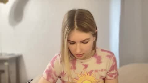 Snapshot of kyttilovelly chatting on March 4, 2026, 8:31 am Amanda online show from March 4, 2026, 8:31 am