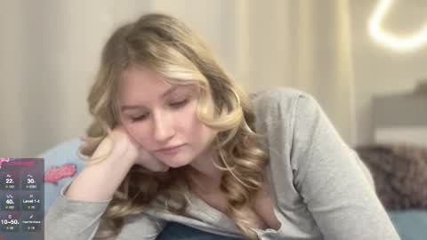 Snapshot of kyttilovelly chatting on March 10, 2026, 6:35 pm Amanda online show from March 10, 2026, 6:35 pm