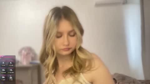 Snapshot of kyttilovelly chatting on March 16, 2026, 5:44 am Amanda online show from March 16, 2026, 5:44 am