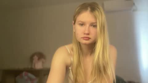 Snapshot of kyttilovelly chatting on March 21, 2026, 9:03 am Amanda online show from March 21, 2026, 9:03 am