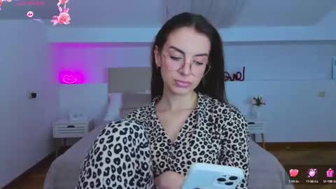 Margo  online show from September 30, 2025, 9:09 pm