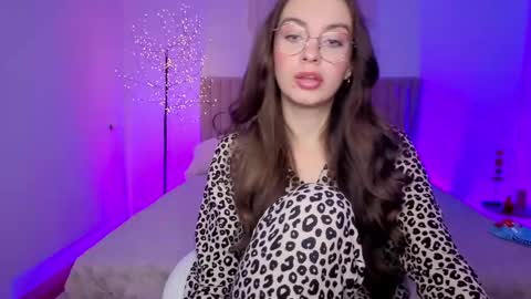 Margo  online show from March 10, 2026, 2:55 pm